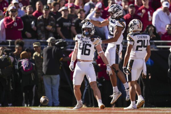 Navy gets 95-yard TD run from Blake Horvath, stops 2-point try to beat Oklahoma in Armed Forces Bowl