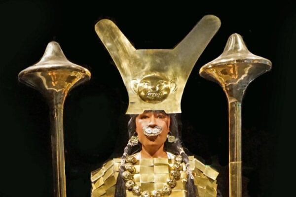 Genetic Analysis Reveals Family Sacrifices in 1,500-Year-Old Moche Tomb in Peru Genetic Analysis Reveals Family Sacrifices in 1,500-Year-Old Moche Tomb in Peru