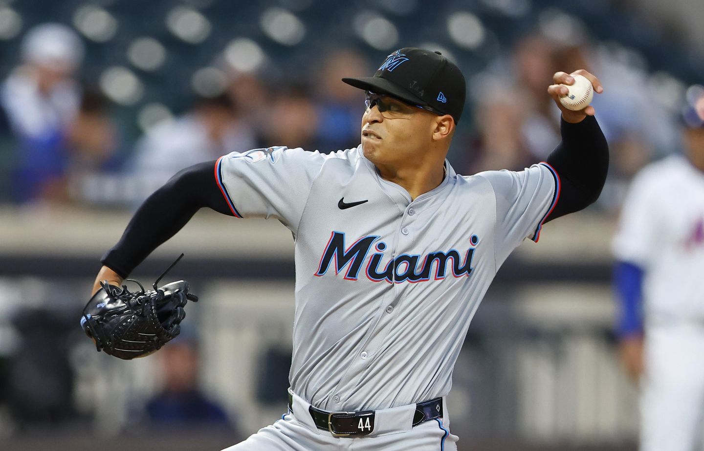 Phillies acquire left-hander Jesus Luzardo from Marlins for prospects