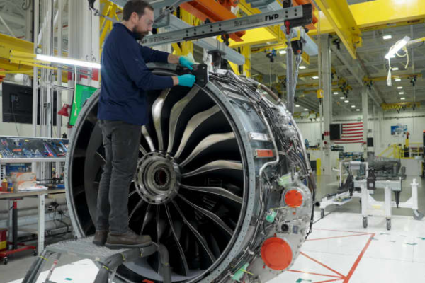 Trump touts manufacturing jobs, but aviation workers are hard to hire