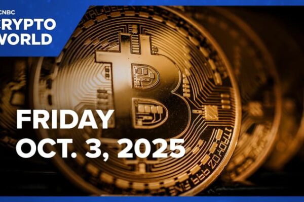 Bitcoin rallies to within 1% of all-time high, gaining safe-haven status during shutdown